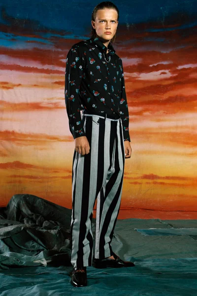 Look 42